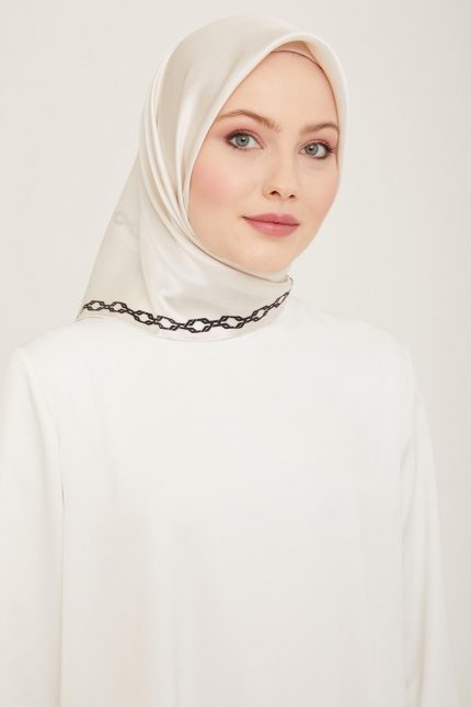 Armine Beyaz-Siyah Düz Renk Tivil İpek Eşarp 9154-85