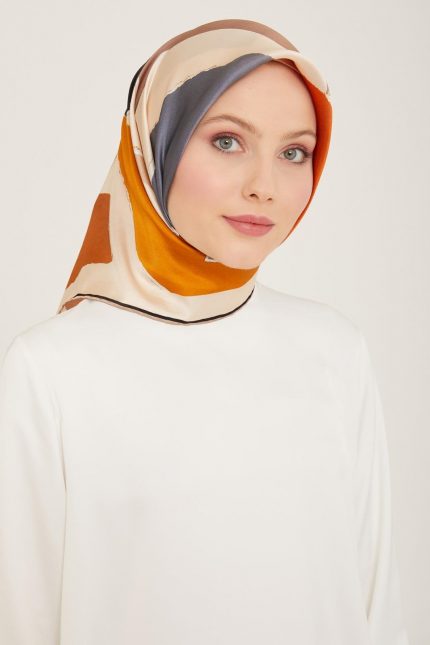 Armine Ekru Geometrik Desen Sura İpek Eşarp 9125-02