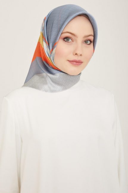 Armine Gri-Nar Çiçeği Geçişli Monogram Desen Tivil İpek Eşarp 9111-31