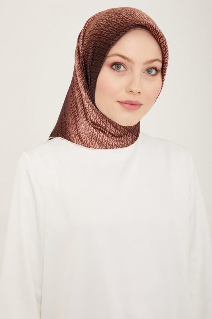 Armine Kahverengi Geçişli Monogram Desen Tivil İpek Eşarp 9104-21