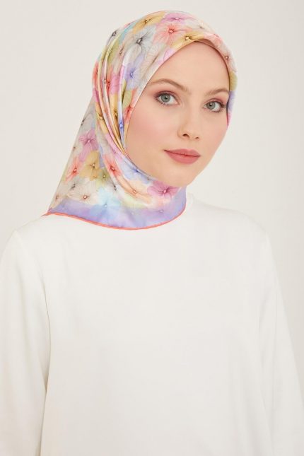 Armine Lila Çiçek Desen Sura İpek Eşarp 9108-52