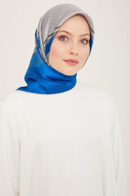 Armine Mavi-Gri Geçişli Monogram Desen Tivil İpek Eşarp 9111-88