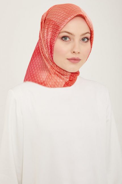 Armine Mercan-Mor Geçişli Monogram Desen Tivil İpek Eşarp 9104-52