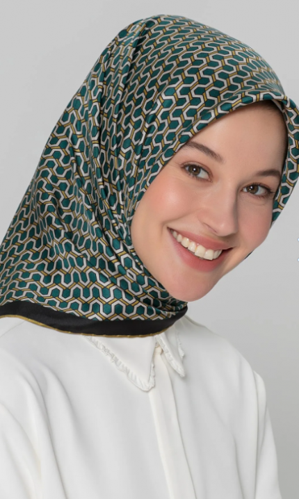 Armine Nostalji Serisi İpek Tivil Eşarp 8401-82
