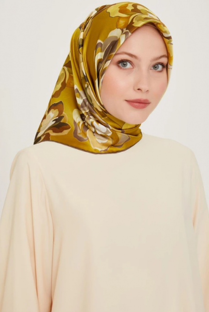 Armine Sura İpek Eşarp 9234-31 Yağ Yeşili Karışık Desen