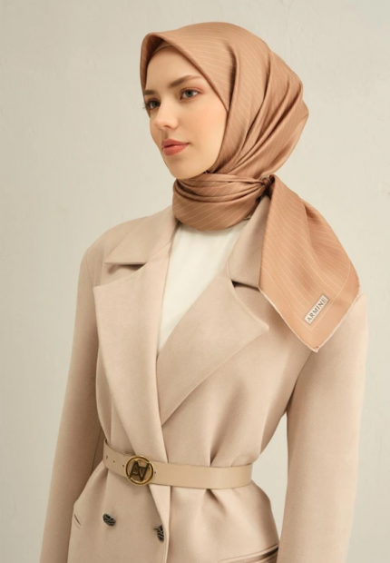 Armine Sura İpek Eşarp 9348-83 Sütlü Kahve Karışık Desen