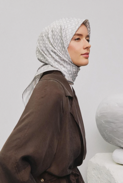 Armine Sura İpek Eşarp 9301-83 Gri Karışık Desen
