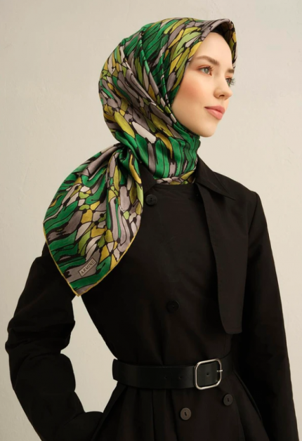 Armine Sura İpek Eşarp 9335-84 Yeşil Karışık Desen