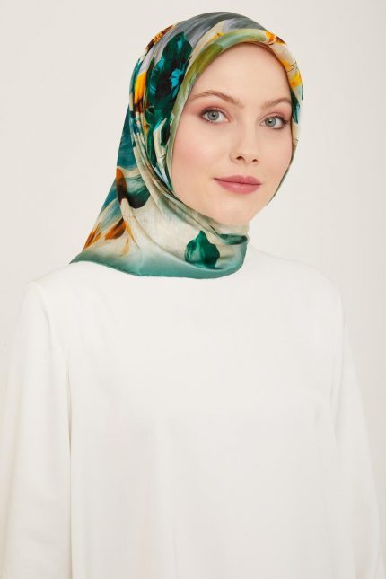 Armine Yeşil-Petrol Mavi Çiçek Desen Tivil İpek Eşarp 9133-54
