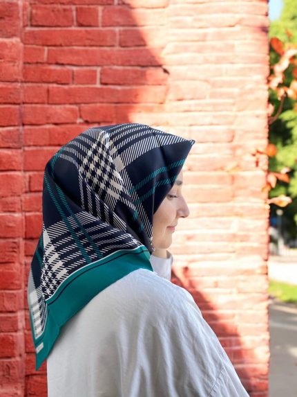 L'awilia Siyah Zümrüt Yeşil Ekose Desen Tivil İpek Eşarp 29035-52