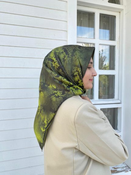 Seyra Yağ Yeşili Vintage Desenli Tivil İpek Eşarp 3635-05