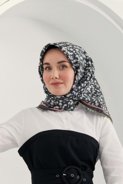 Silk Home Antrasit-Beyaz Çiçek Desenli Tivil İpek Eşarp 11412-36
