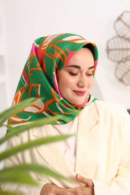 Silk Home Yeşil-Pembe Geometrik Yaprak Desen Tivil İpek Eşarp 11407-18