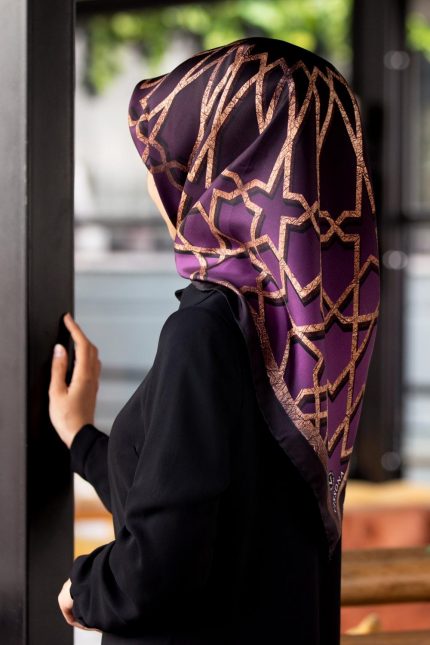 Vissona Mor Desenli Tivil İpek Eşarp 8376-26
