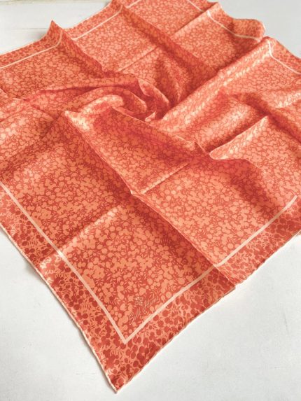 Silk Home Tivil Saf İpek 11435-30 Nar Çiçeği Karışık Desen