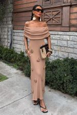 Eteği Gül Detay Madonna Yaka Elbise 2863