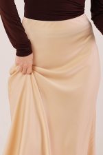 Çan Kesim Midi Krem Saten Etek - Görsel 2