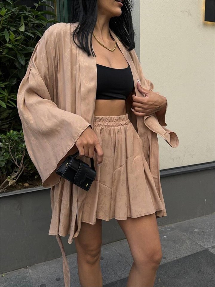 07c5cc03b9b2e6359721 JAKARLI KİMONO - ŞORT TAKIM - Bej - Görsel 1