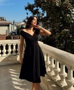 Kadın Kısa Kollu Kruvaze Yaka Eteği Volanlı Krep Elbise