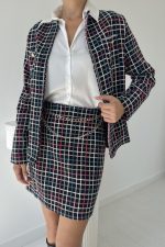 Siyah Önü Açık Ceket Ve Eteği Zincirli Takım - Görsel 3