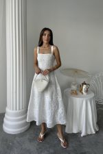 Beyaz Arkası Korse Detaylı Uzun Elbise