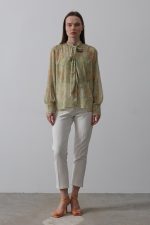 Yakası Fularlı Şifon Gömlek - Fıstık Yeşili - Görsel 2