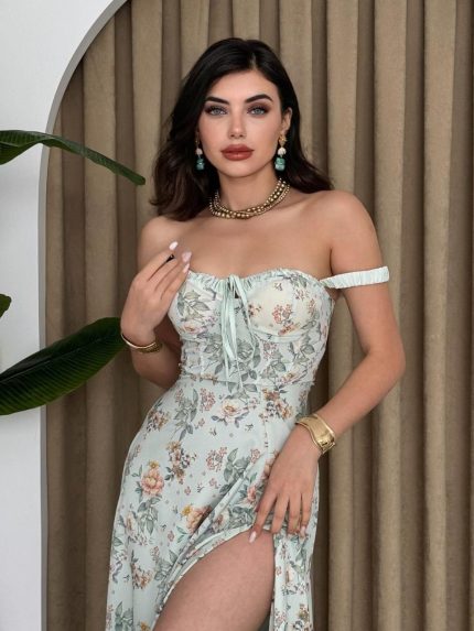 Anjelik Yırtmaç Detaylı Elbise