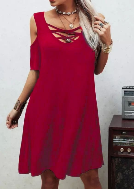 Dekolteli Bağcık Detay Viskon Kumaş Elbise