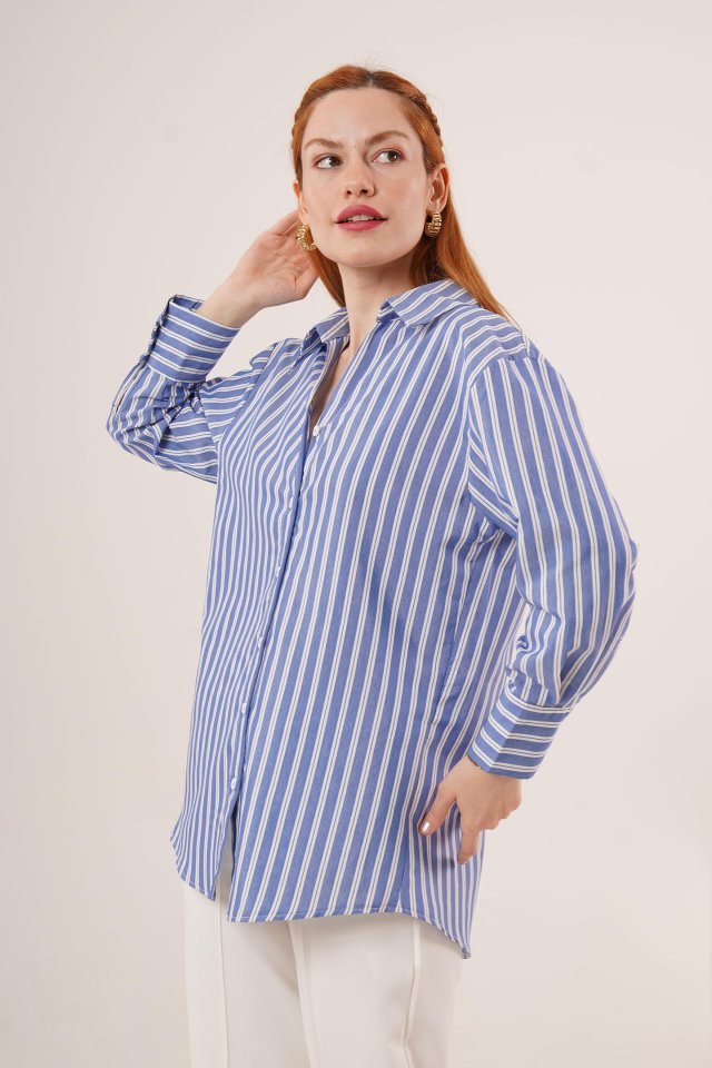 2dc35958128ad1558a28 Çift Çizgi Geçişli Düğmeli Mavi Gömlek - Görsel 1