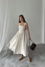 Bej Boyundan Bağlamalı Keten Elbise - Görsel 2