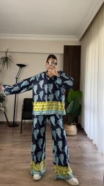 Desenli Saten Bol Takım - İndigo - Görsel 2