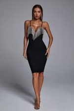 Kadın Omuz Askılı Derin Göğüs Dekolteli Zincir Detay Mini Elbise