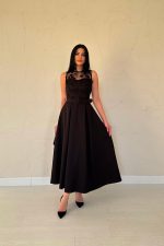 Siyah Önü Dantel Detaylı Kemerli Elbise