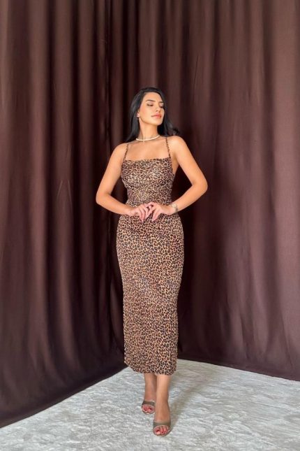 Leopar Sırt Detaylı Leopar Desenli Saten Elbise