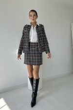 Siyah Önü Açık Ceket Ve Eteği Zincirli Takım - Görsel 2