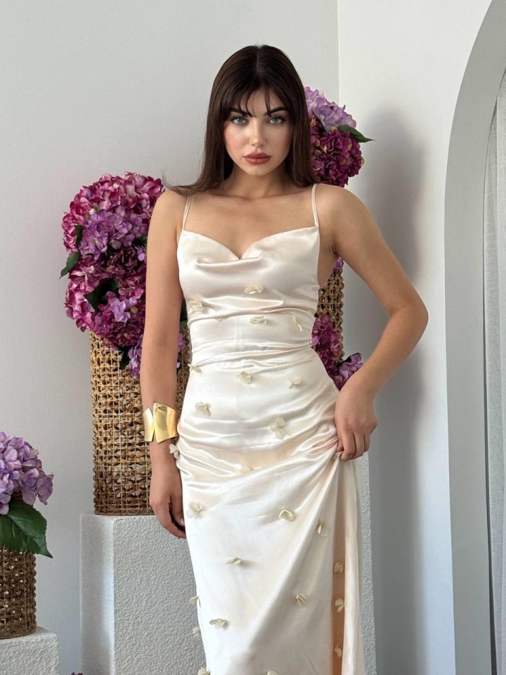 6f7bca59133cfa43902d Dora Çiçek Detaylı Elbise - Görsel 1