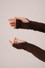 Kare Yaka Bluz Ve Yırtmaç Detaylı Etek İkili Kahverengi Takım - Görsel 3