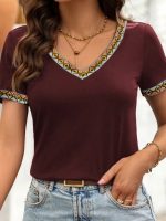 Kadın Kısa Kollu V şerit Etnik Desen Yakalı Viskon Bluz - Görsel 2