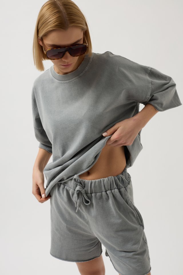 BD67c1b8202d1ad67c1b8202d1ae Lazer Kesim Bağcık Detay Şort - Görsel 1