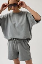 Lazer Kesim Bağcık Detay Şort - Görsel 3