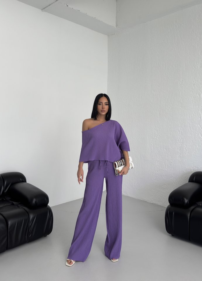 BL67c84aab14e2667c84aab14e27 KAYIK YAKA PAMELA TAKIM - Görsel 1