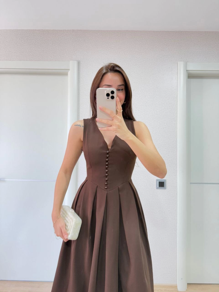 TY681536ae6cc82681536ae6cc85 V Yaka Uzun Kolsuz Elbise- Kahverengi - Görsel 1