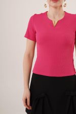 Kısa Kollu Yaka Detaylı Kaşkorse Fuşya Bluz - Görsel 3