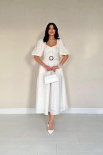 Ekru Göğüs Kup Detaylı Kemerli Brode Elbise