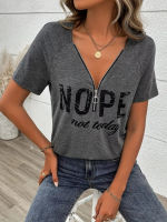 Kadın Kısa Kollu önden Fermuarlı Yazı Baskılı Viskon Bluz - Görsel 3