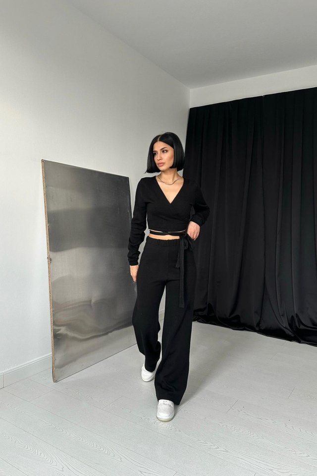 dc679119ecb9a5250820 Siyah Triko Takım - Görsel 1