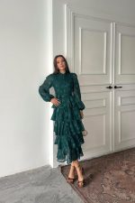 Zümrüt Valonlu Şeritli Kat Kat Elbise - Görsel 2