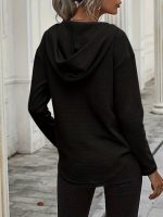 Kadın Uzun Kollu V Yakalı Kapşonlu Waffle Bluz - Görsel 3