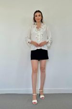 Beyaz Yakası Volanlı Gömlek - Görsel 2