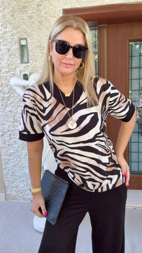 f1f26564453dc3ba4f500ed72e94d598 Kadın Zebra Desenli Ikili Takım - Görsel 1